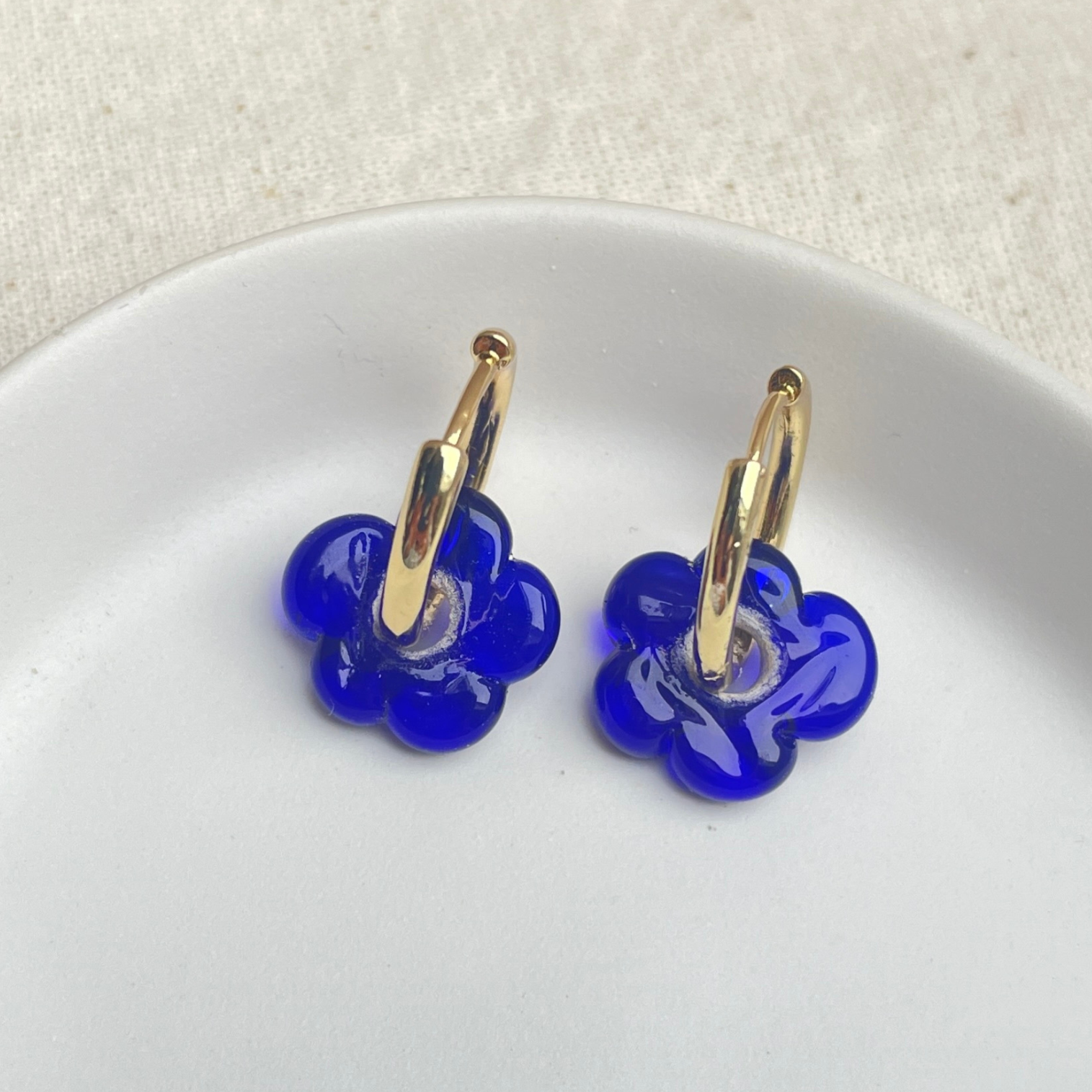 Fleur - Cobolt Blue - Glass Flower Charm Hoops