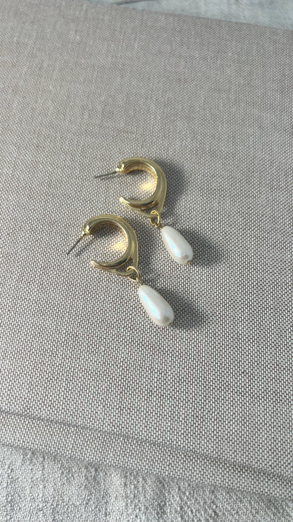 The Pearl - Earring