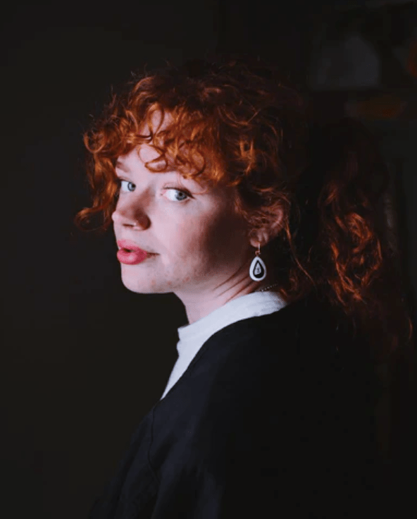 Mollie V - Hand - painted Shell and 18k Gold Clip on Charms - 024 - Easthope Studio - 